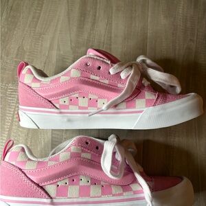 Vans Woman Pink and White Checkered Sneakers